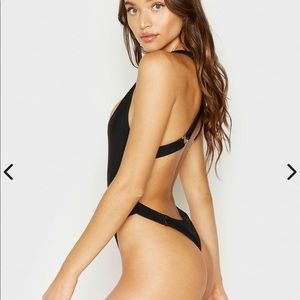 Frankies Bikinis Viv one piece NWT large